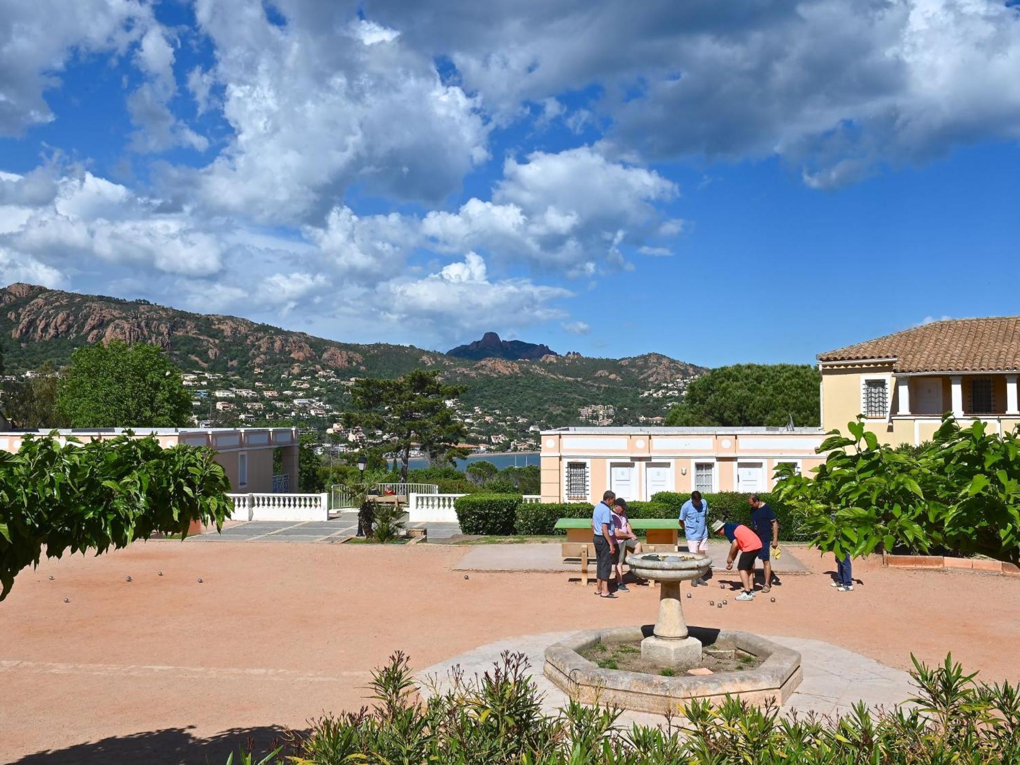 Apartment Village Cap Esterel - Le Village-14 By Interhome Saint-Raphaël Exteriör bild